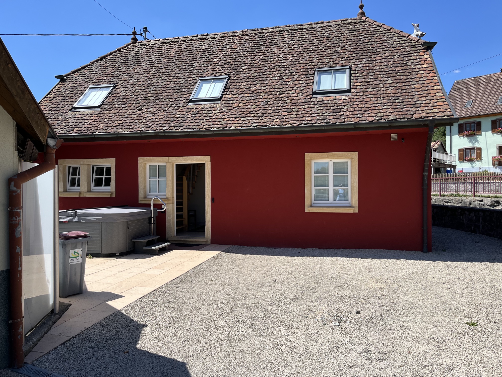 Propriété de charme 99m2 meublée – Prestations haut de gamme